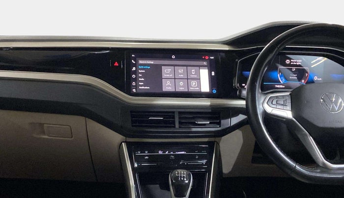 2023 Volkswagen VIRTUS TOPLINE TSI 1.0 MT, Petrol, Manual, 74,818 km, Air Conditioner