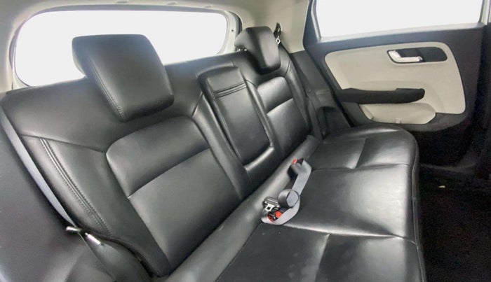 2022 Tata ALTROZ XZ PETROL, Petrol, Manual, 37,286 km, Right Side Rear Door Cabin