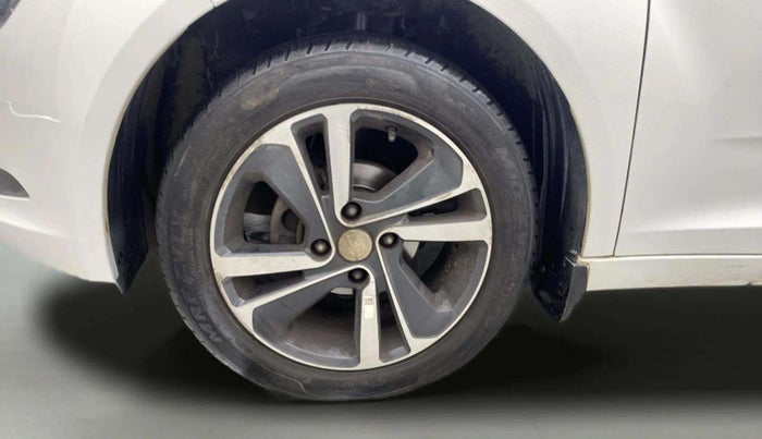 2022 Tata ALTROZ XZ PETROL, Petrol, Manual, 37,286 km, Left Front Wheel