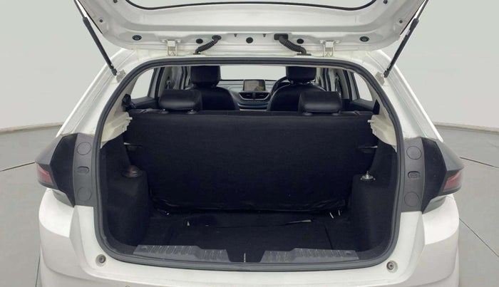 2022 Tata ALTROZ XZ PETROL, Petrol, Manual, 37,286 km, Boot Inside