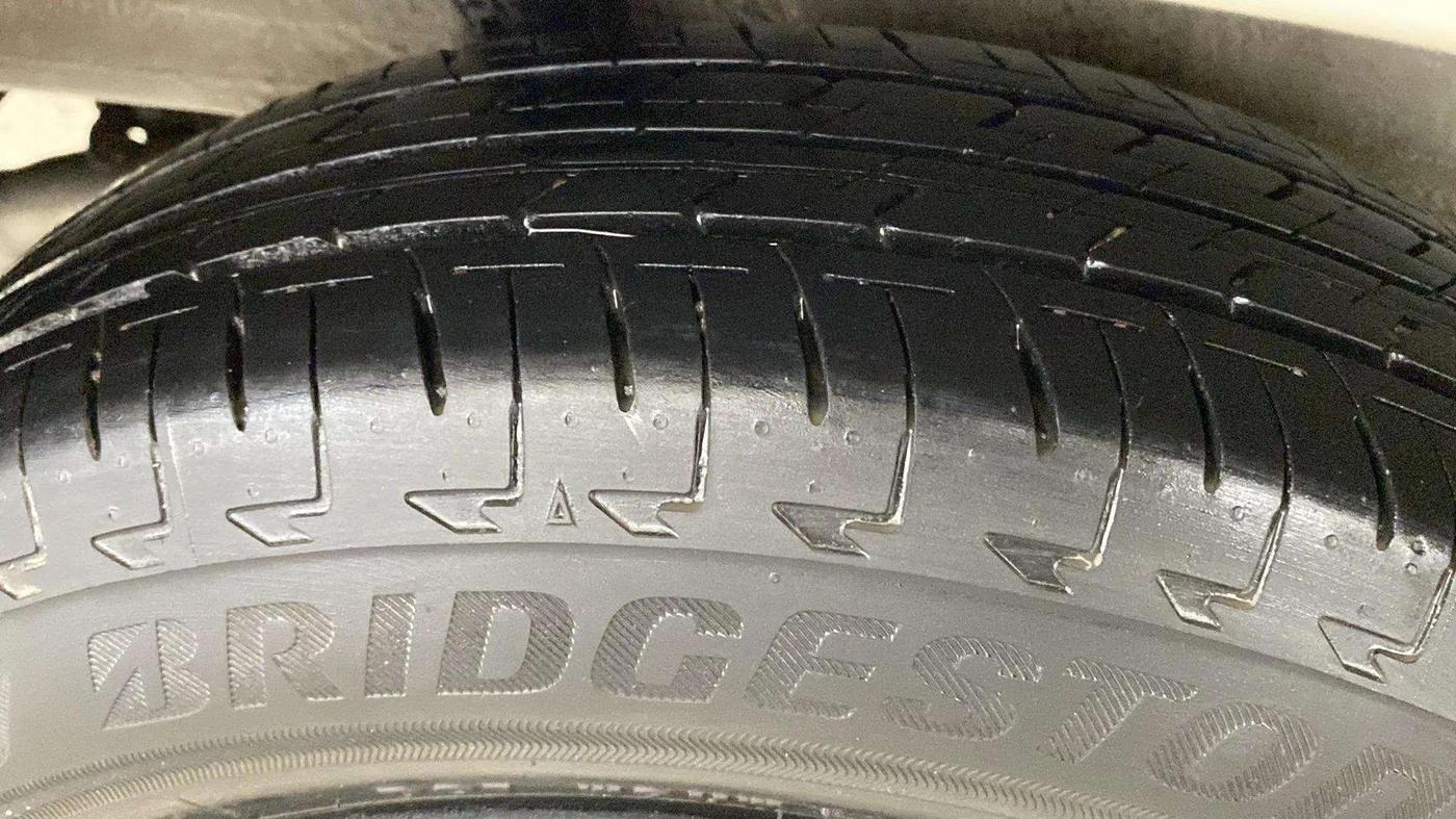 2023 Maruti Celerio ZXI AMT, Petrol, Automatic, 28,888 km, Left Front Tyre Tread