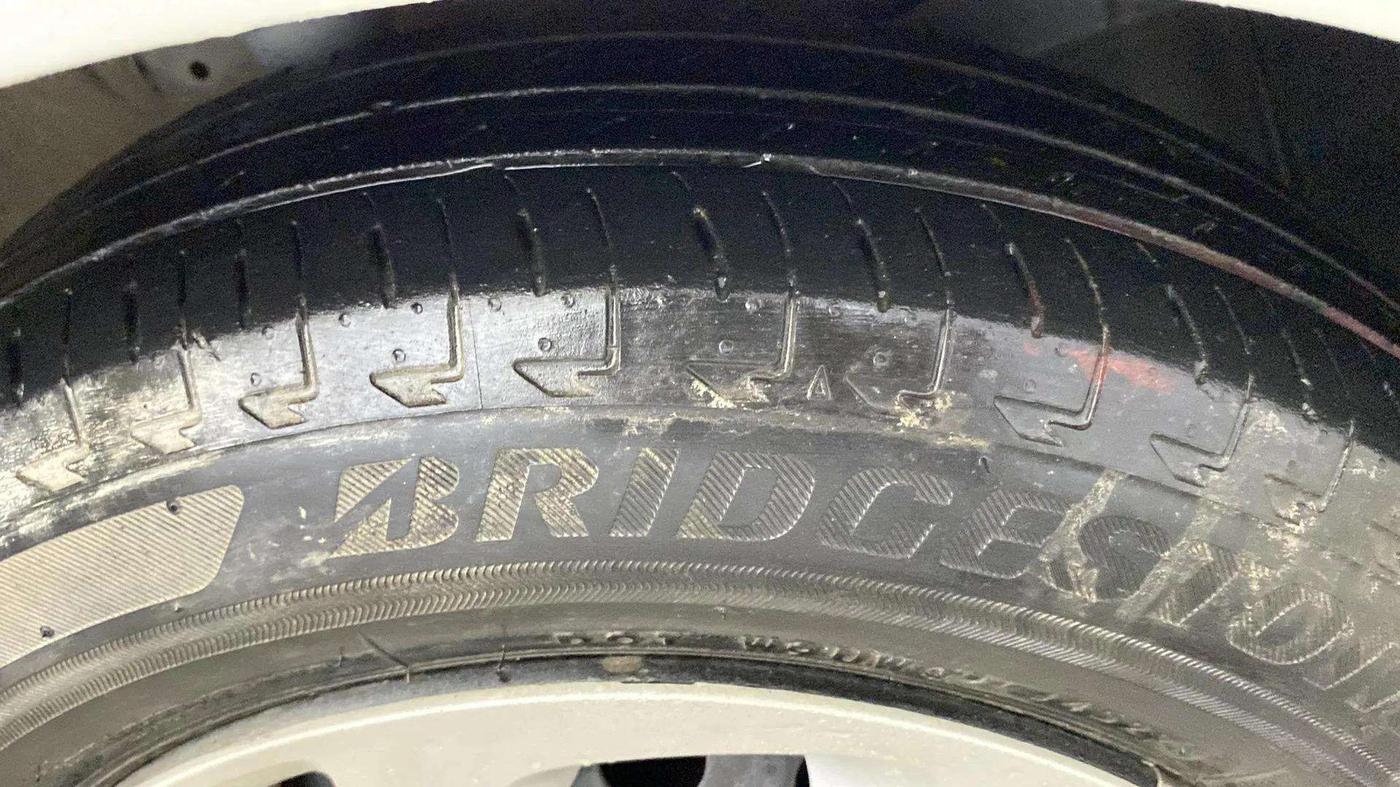 2023 Maruti Celerio ZXI AMT, Petrol, Automatic, 28,888 km, Right Front Tyre Tread