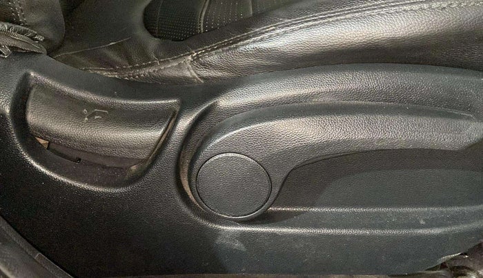 2018 Hyundai Creta E PLUS 1.6 PETROL, Petrol, Manual, 70,276 km, Driver Side Adjustment Panel