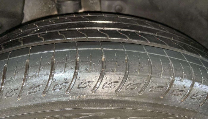 2018 Hyundai Creta E PLUS 1.6 PETROL, Petrol, Manual, 70,276 km, Right Rear Tyre Tread