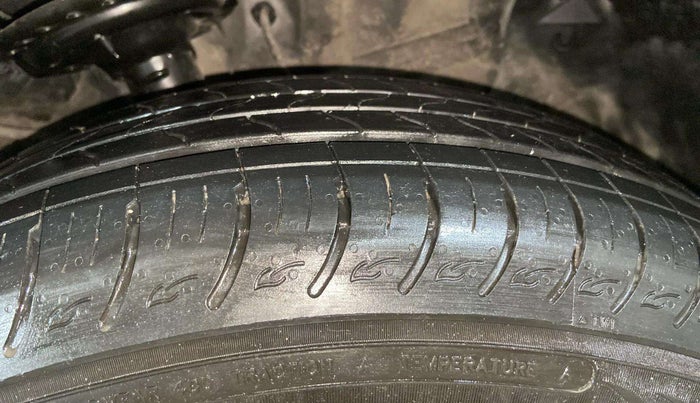 2018 Hyundai Creta E PLUS 1.6 PETROL, Petrol, Manual, 70,276 km, Right Front Tyre Tread