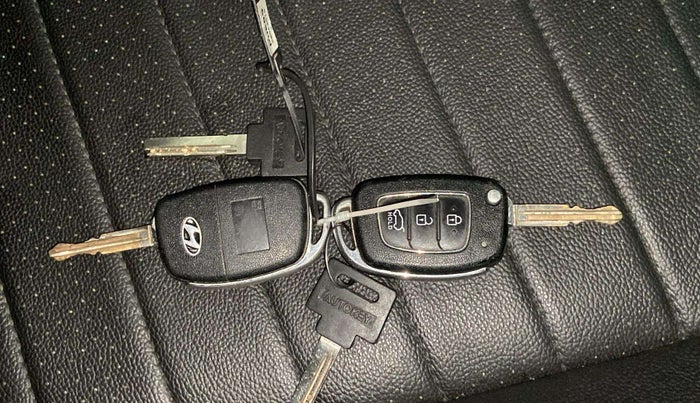 2018 Hyundai Creta E PLUS 1.6 PETROL, Petrol, Manual, 70,276 km, Key Close Up