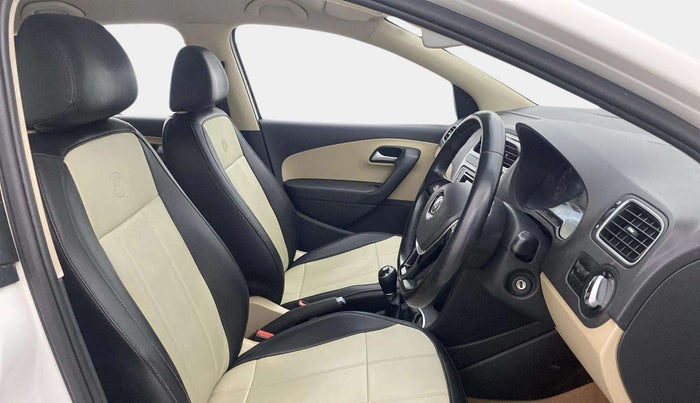 2016 Volkswagen Polo HIGHLINE1.2L, Petrol, Manual, 71,886 km, Right Side Front Door Cabin