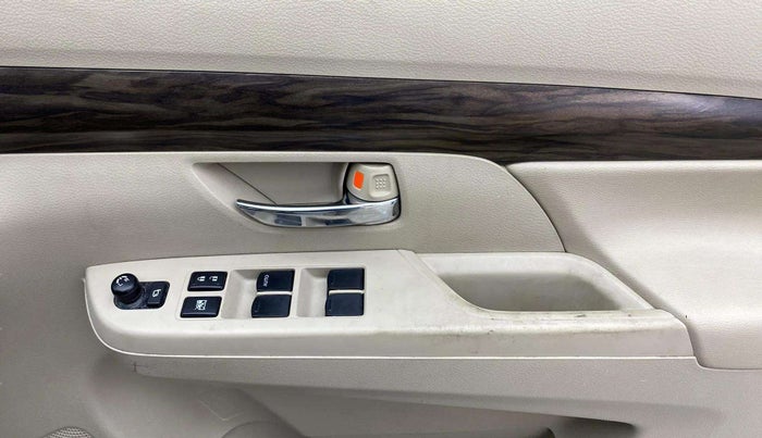 2020 Maruti Ertiga ZXI SHVS, Petrol, Manual, 52,668 km, Driver Side Door Panels Control