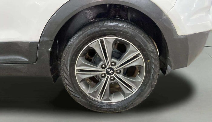 2016 Hyundai Creta SX PLUS AT 1.6 PETROL, Petrol, Automatic, 1,15,928 km, Left Rear Wheel