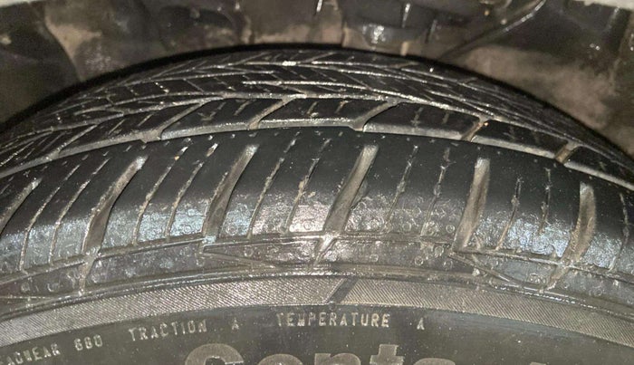 2016 Hyundai Creta SX PLUS AT 1.6 PETROL, Petrol, Automatic, 1,15,928 km, Left Front Tyre Tread