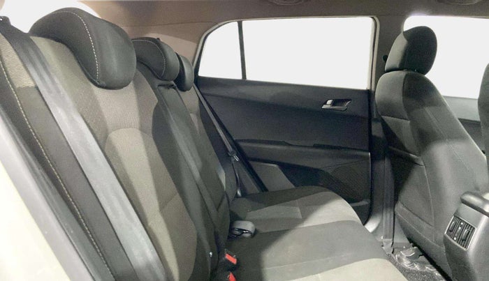 2016 Hyundai Creta SX PLUS AT 1.6 PETROL, Petrol, Automatic, 1,15,928 km, Right Side Rear Door Cabin