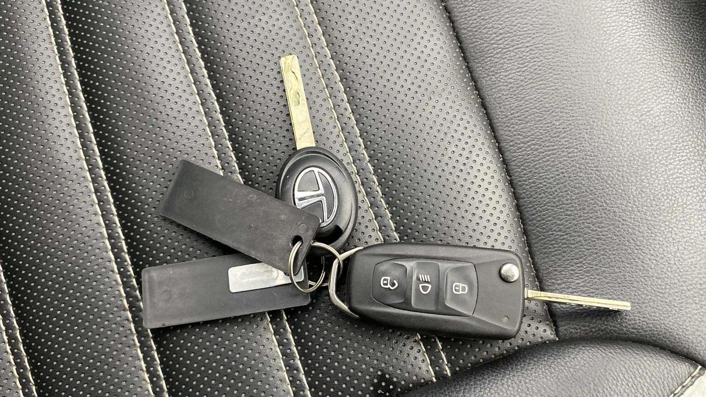 2020 Tata Tiago XZA PLUS PETROL, Petrol, Automatic, 57,090 km, Key Close Up