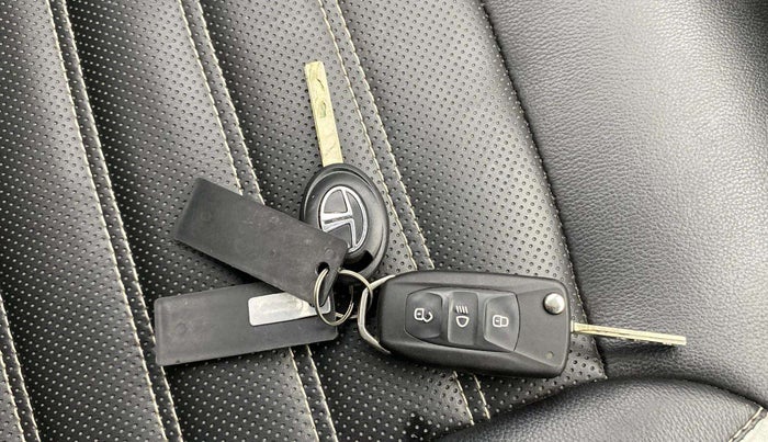 2020 Tata Tiago XZA PLUS PETROL, Petrol, Automatic, 57,056 km, Key Close Up