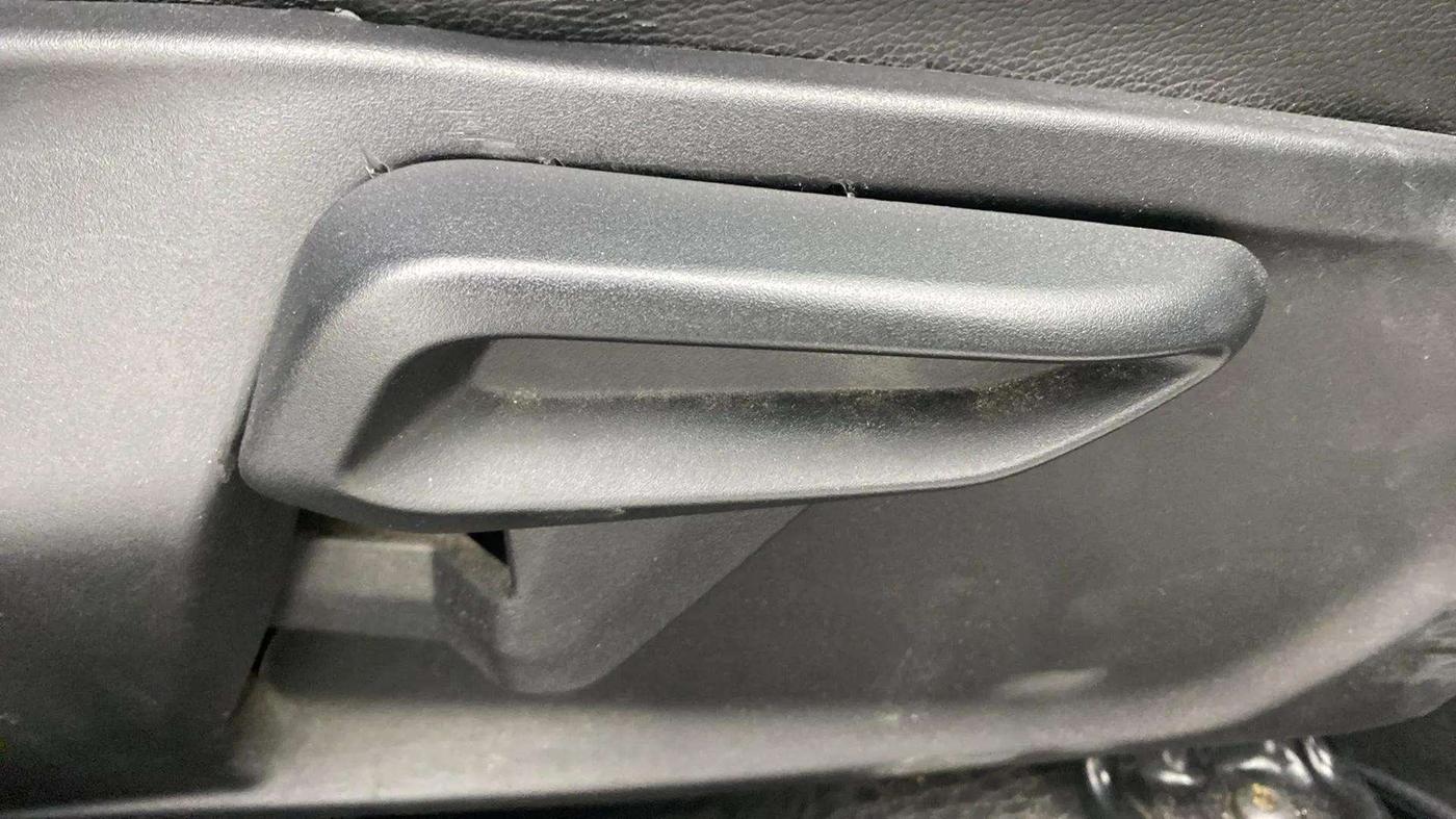 2020 Tata Tiago XZA PLUS PETROL, Petrol, Automatic, 57,090 km, Driver Side Adjustment Panel