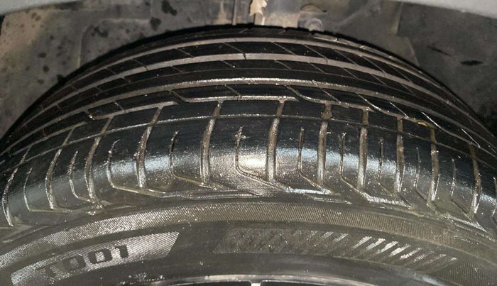 2021 Tata NEXON XMA PLUS SUNROOF PETROL, Petrol, Automatic, 14,560 km, Left Front Tyre Tread