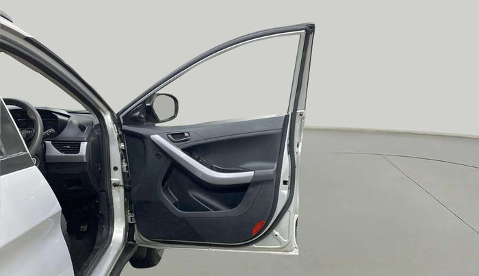 2021 Tata NEXON XMA PLUS SUNROOF PETROL, Petrol, Automatic, 14,560 km, RHS Front Door