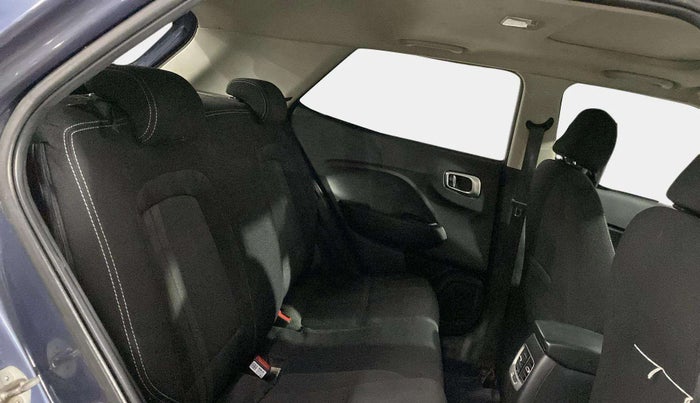 2021 Hyundai VENUE SX 1.0 TURBO, Petrol, Manual, 31,619 km, Right Side Rear Door Cabin