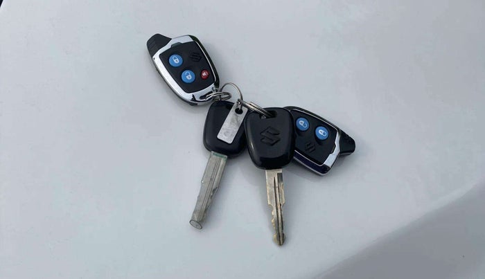 2017 Maruti Alto 800 LXI, Petrol, Manual, 39,364 km, Key Close Up