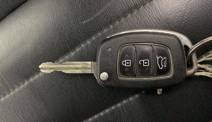 2015 Hyundai i20 Active 1.2 S, CNG, Manual, 91,513 km, Key Close Up