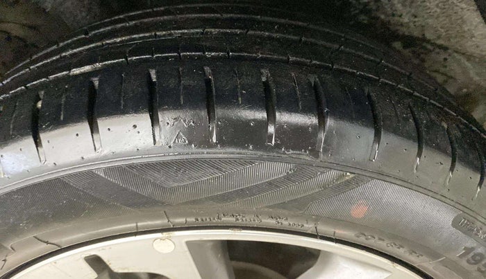 2015 Hyundai i20 Active 1.2 S, CNG, Manual, 91,513 km, Left Rear Tyre Tread