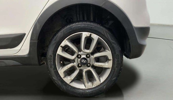 2015 Hyundai i20 Active 1.2 S, CNG, Manual, 91,513 km, Left Rear Wheel