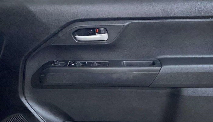 2022 Maruti New Wagon-R VXI 1.0, Petrol, Manual, 33,373 km, Driver Side Door Panels Control