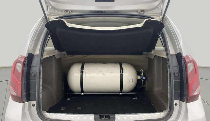 2019 Renault Duster RXS CVT, CNG, Automatic, 49,990 km, Boot Open Zoomed View