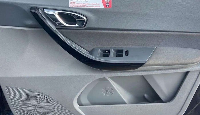 2021 Tata TIGOR XZA PLUS PETROL, Petrol, Automatic, 39,475 km, Driver Side Door Panels Control