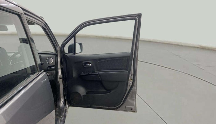2015 Maruti Wagon R Stingray VXI, CNG, Manual, 72,366 km, RHS Front Door