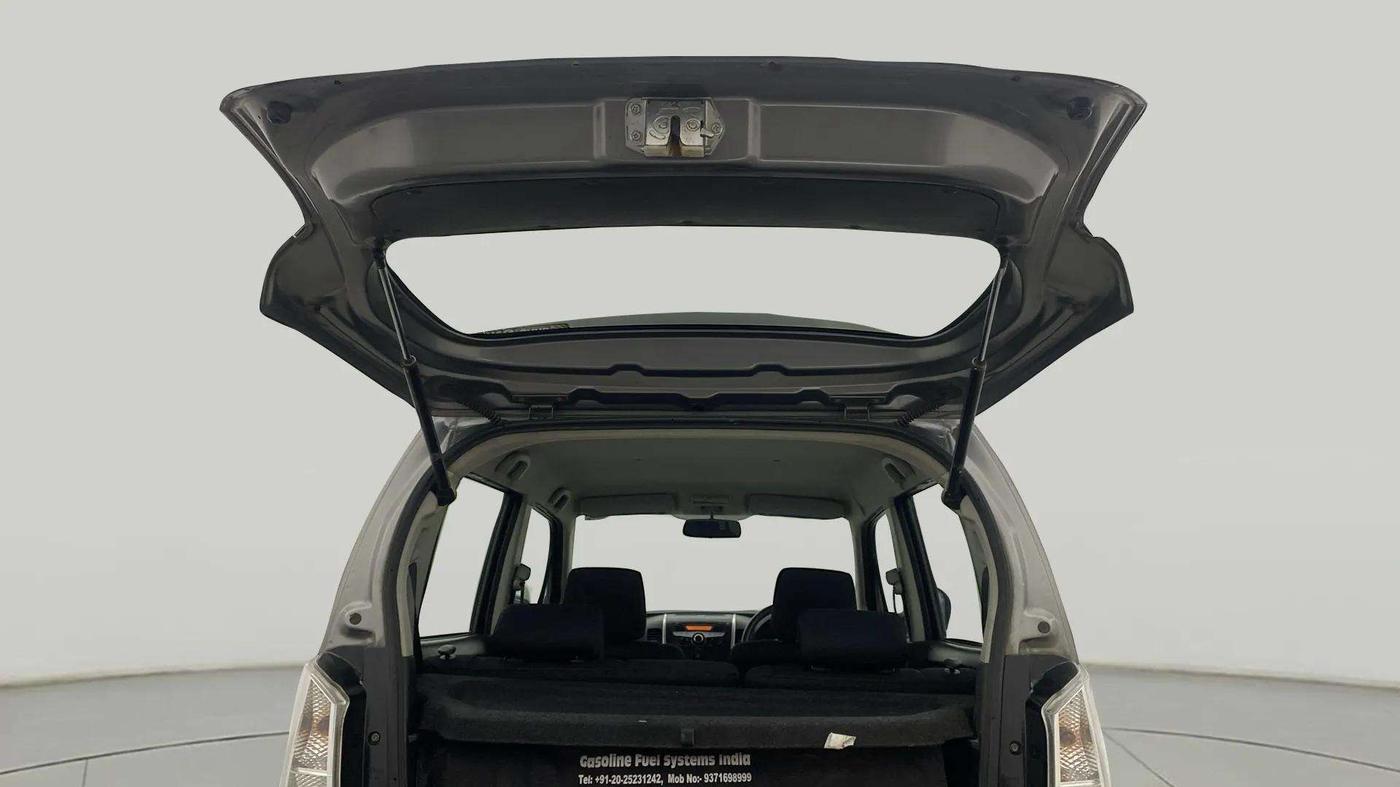 2015 Maruti Wagon R Stingray VXI, CNG, Manual, 72,366 km, Boot Door Open
