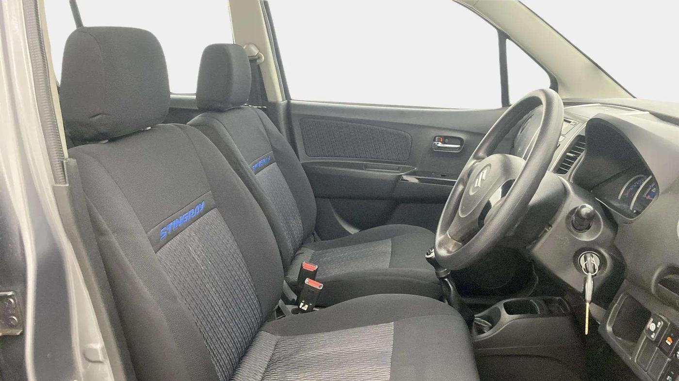 2015 Maruti Wagon R Stingray VXI, CNG, Manual, 72,366 km, Right Side Front Door Cabin