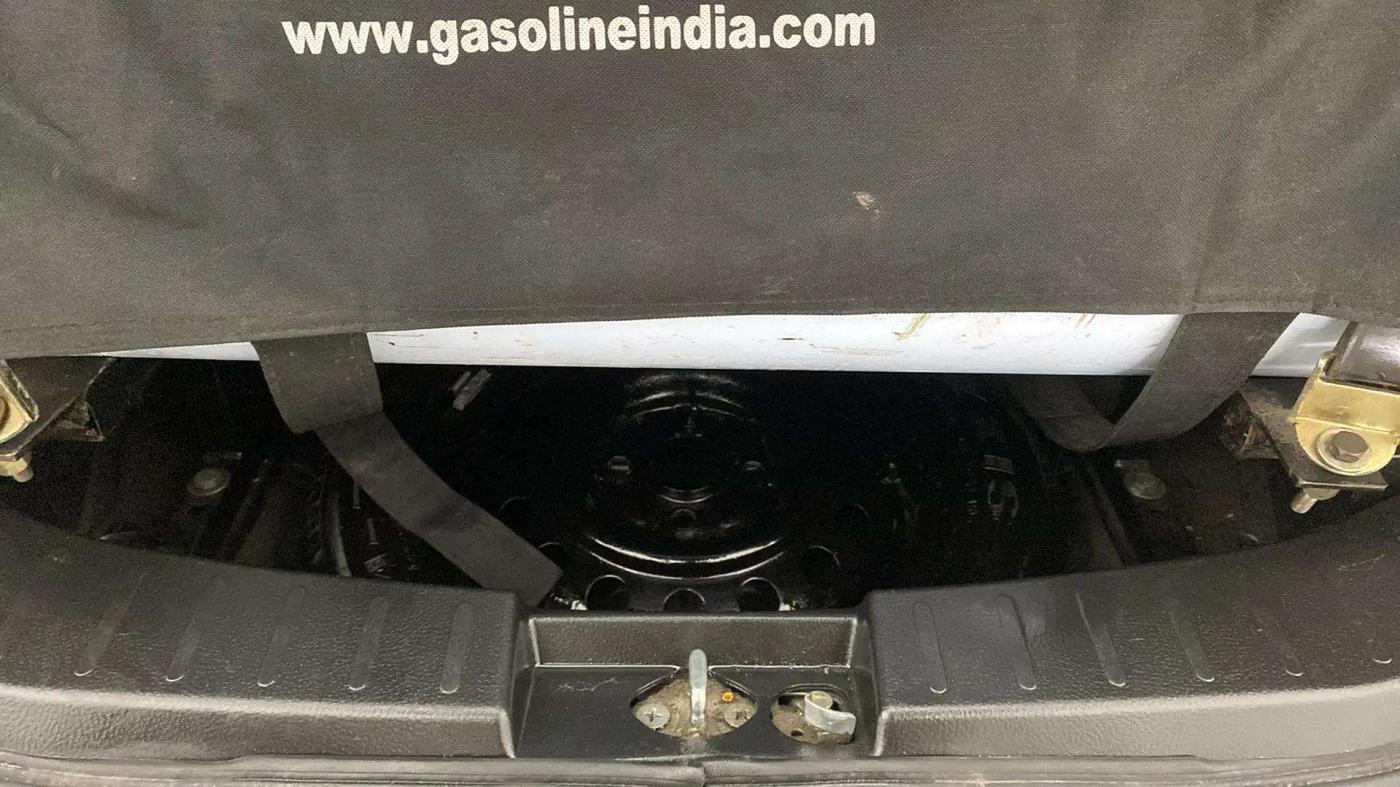 2015 Maruti Wagon R Stingray VXI, CNG, Manual, 72,366 km, Boot Inside