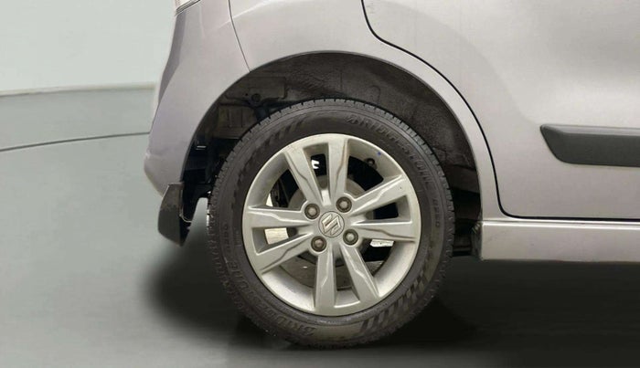 2015 Maruti Wagon R Stingray VXI, CNG, Manual, 72,366 km, Right Rear Wheel