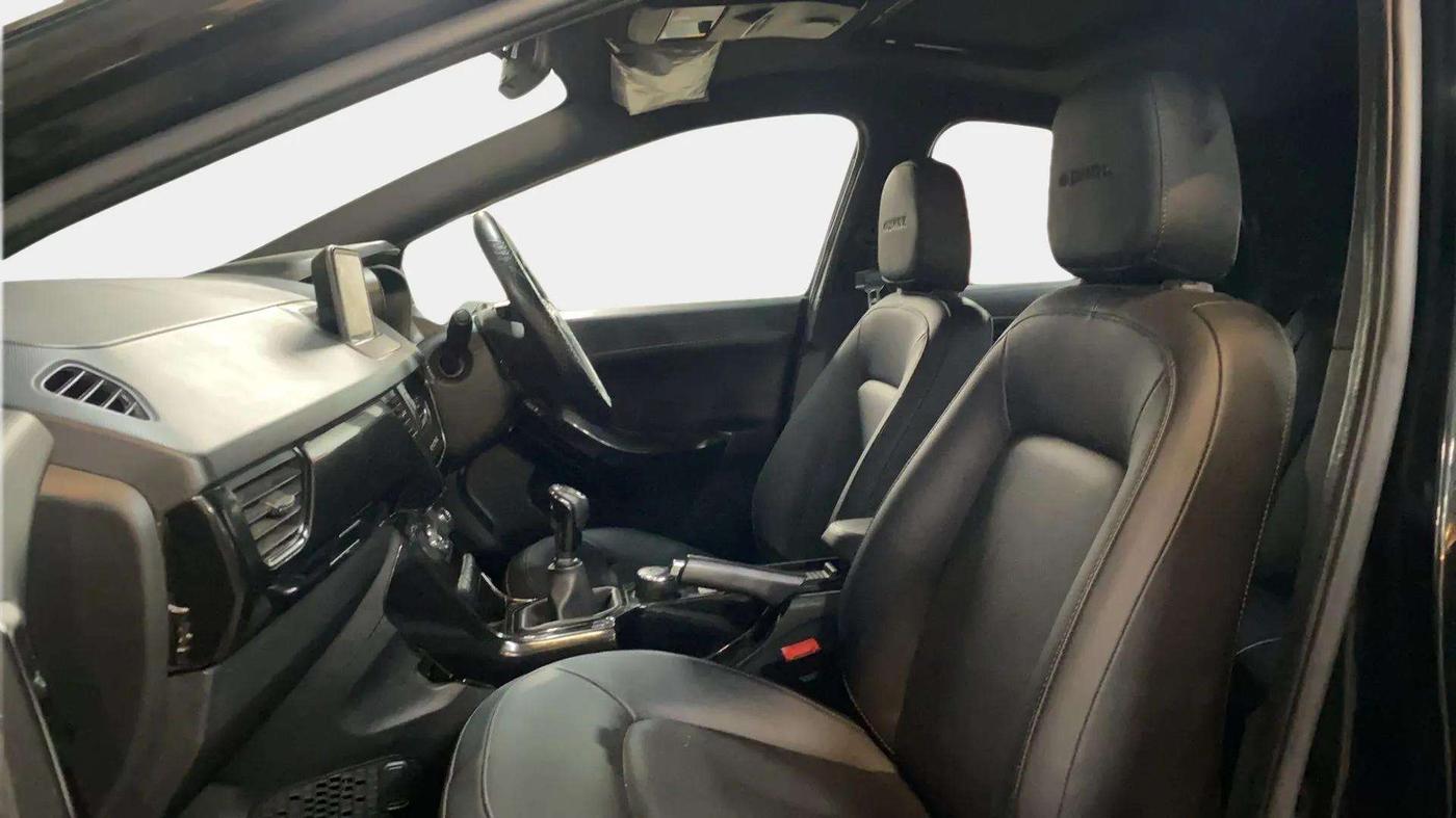 2023 Tata NEXON XZ PLUS SUNROOF DARK DIESEL, Diesel, Manual, 19,440 km, Right Side Front Door Cabin