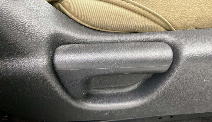 2017 Honda Jazz 1.2L I-VTEC SV, Petrol, Manual, 71,345 km, Driver Side Adjustment Panel