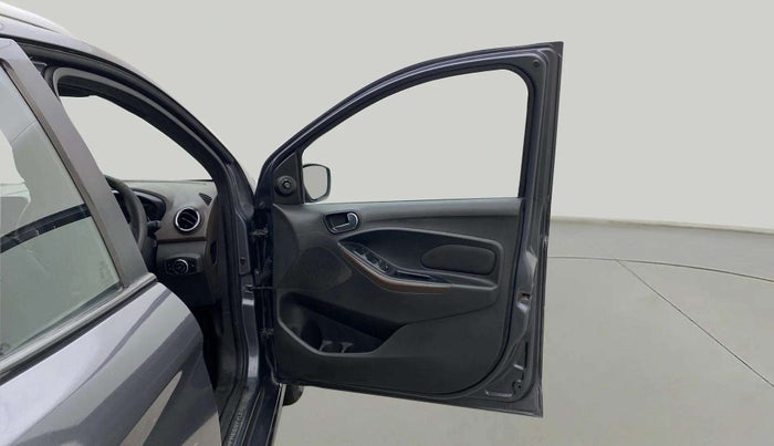 2019 Ford FREESTYLE TITANIUM 1.2 PETROL, Petrol, Manual, 45,291 km, RHS Front Door