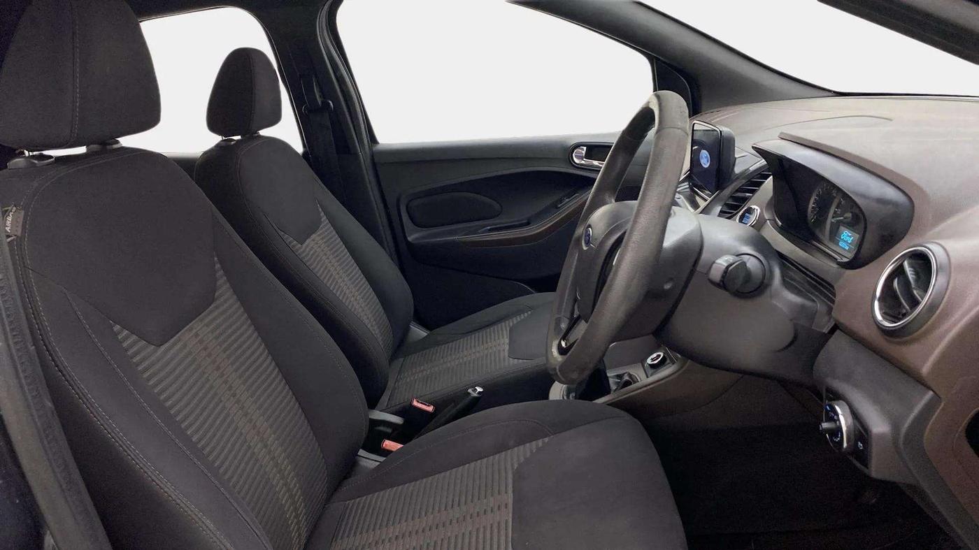 2019 Ford FREESTYLE TITANIUM 1.2 PETROL, Petrol, Manual, 46,081 km, Right Side Front Door Cabin