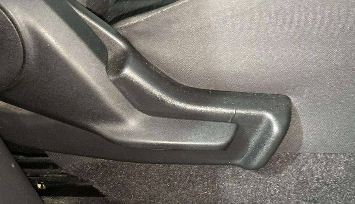 2019 Maruti IGNIS DELTA 1.2, Petrol, Manual, 34,369 km, Driver Side Adjustment Panel