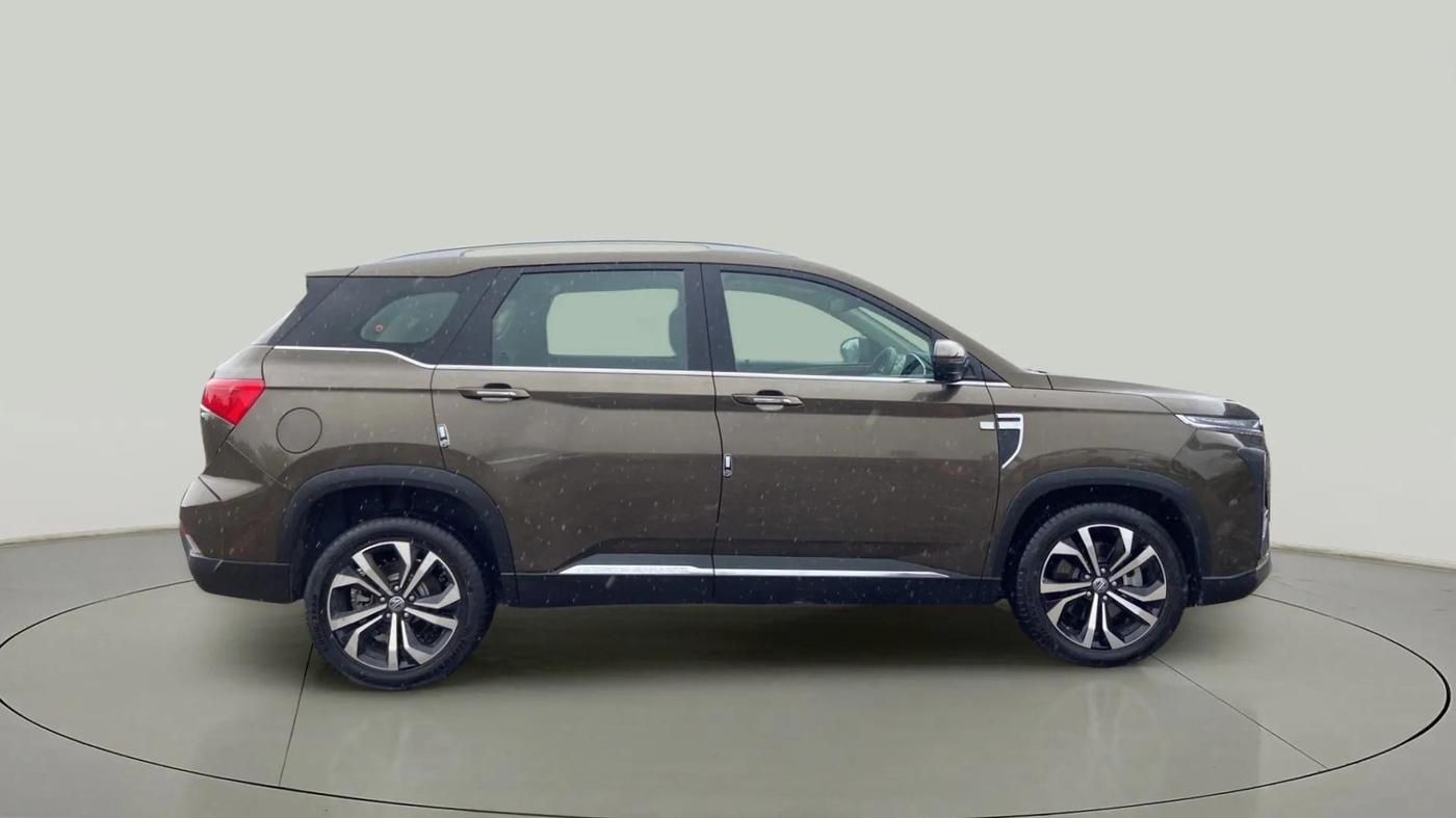 2023 MG HECTOR SAVVY PRO 1.5 TURBO CVT PETROL, Petrol, Automatic, 8,715 km, Right Side View