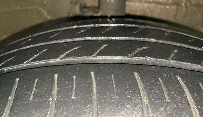 2014 Hyundai Xcent S 1.2, Petrol, Manual, 77,423 km, Right Front Tyre Tread