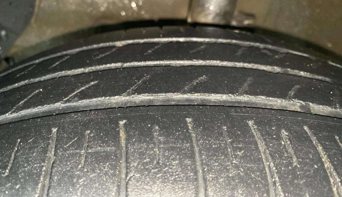 2014 Hyundai Xcent S 1.2, Petrol, Manual, 77,423 km, Left Front Tyre Tread