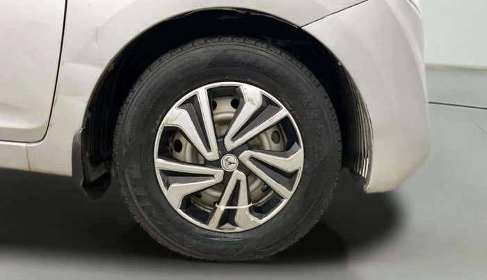 2016 Hyundai Eon D-LITE+, Petrol, Manual, 42,117 km, Right Front Wheel