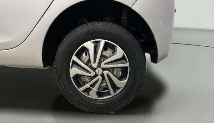 2016 Hyundai Eon D-LITE+, Petrol, Manual, 42,117 km, Left Rear Wheel