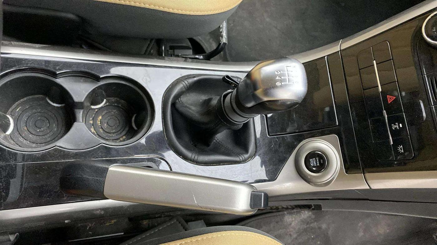 2020 Mahindra XUV500 W7, Diesel, Manual, 64,368 km, Gear Lever