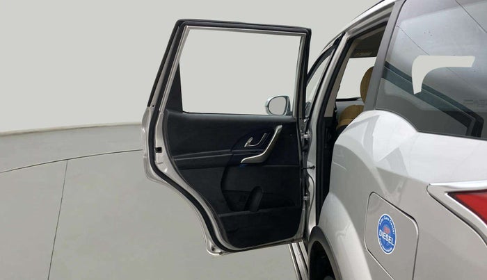 2020 Mahindra XUV500 W7, Diesel, Manual, 64,368 km, LHS Rear Door