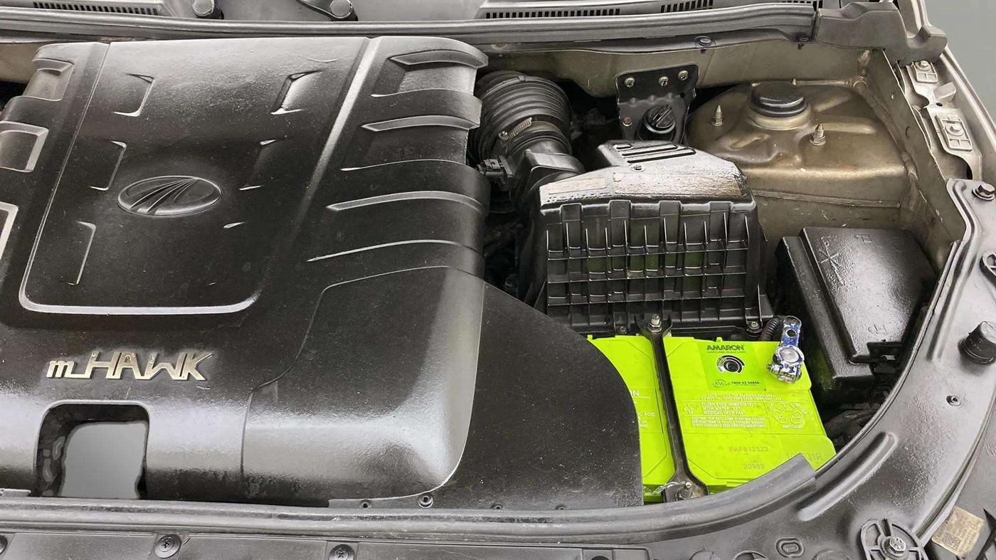 2020 Mahindra XUV500 W7, Diesel, Manual, 64,368 km, Engine View - Left