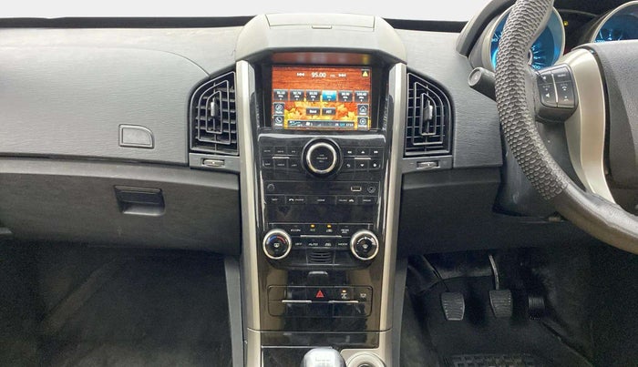 2020 Mahindra XUV500 W7, Diesel, Manual, 64,368 km, Air Conditioner