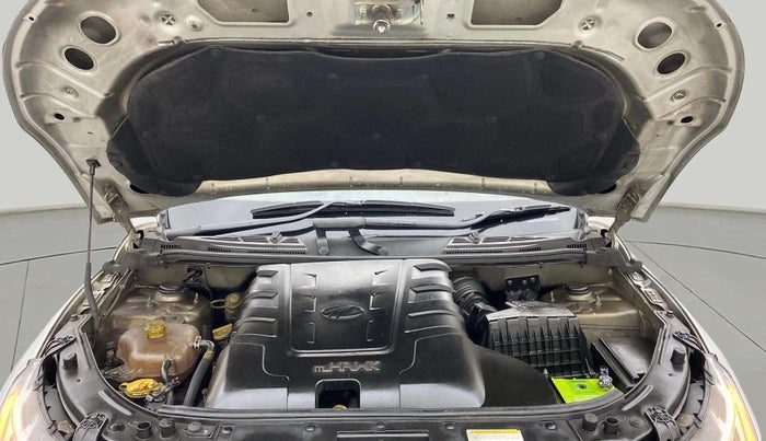 2020 Mahindra XUV500 W7, Diesel, Manual, 64,368 km, Open Bonet