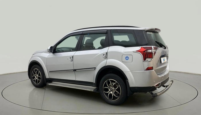2020 Mahindra XUV500 W7, Diesel, Manual, 64,368 km, Left Back Diagonal