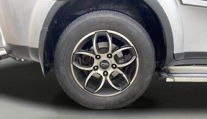 2020 Mahindra XUV500 W7, Diesel, Manual, 64,368 km, Right Rear Wheel